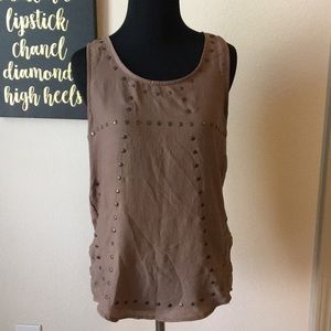 Sleeveless tank
